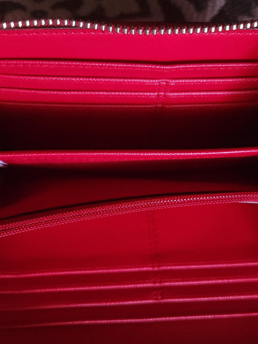 Coach Cherry Red Crossgrain Leather Zip Around Wallet with Front Slip Pocket EUC - Picture 4 of 5